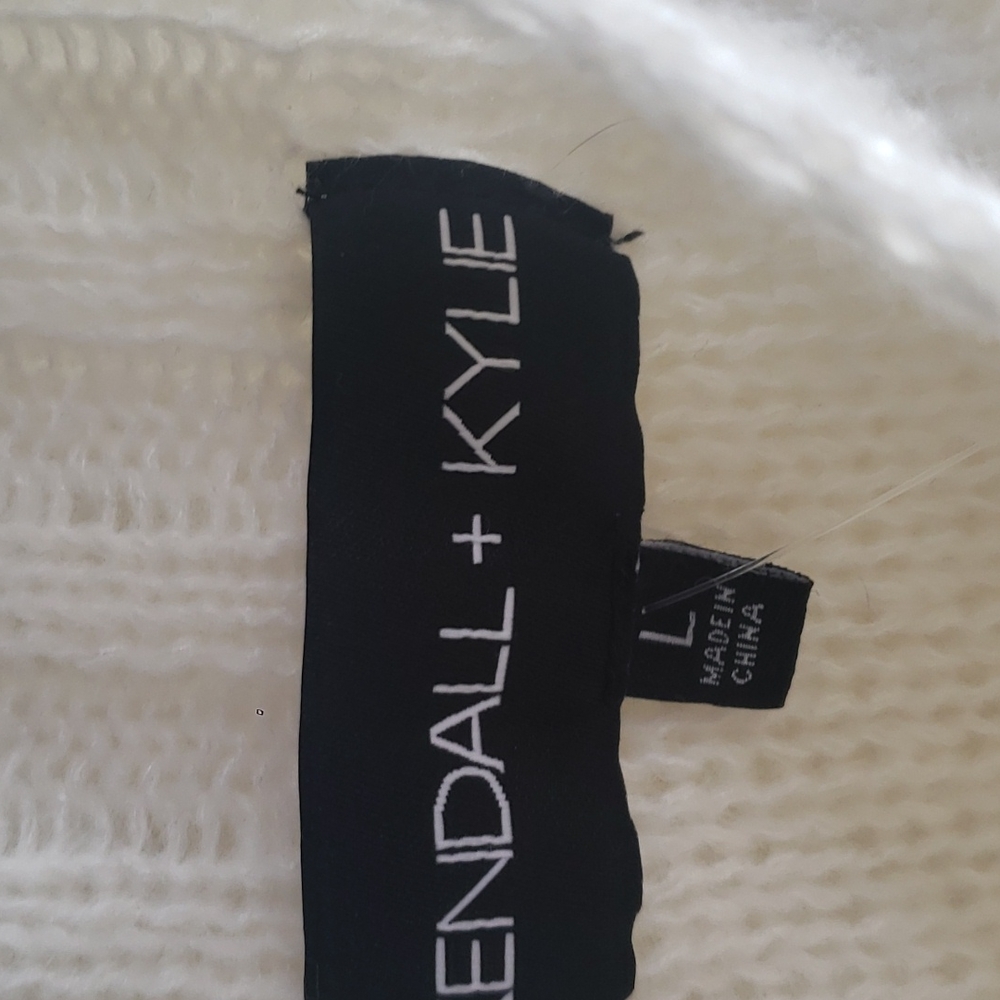White tank - Picture 3 of 4